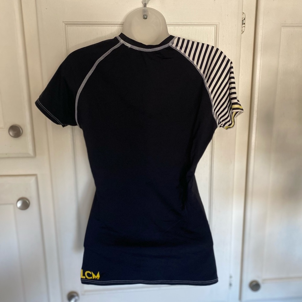 Volcom Rash Guard Sz. M - Picture 2 of 3